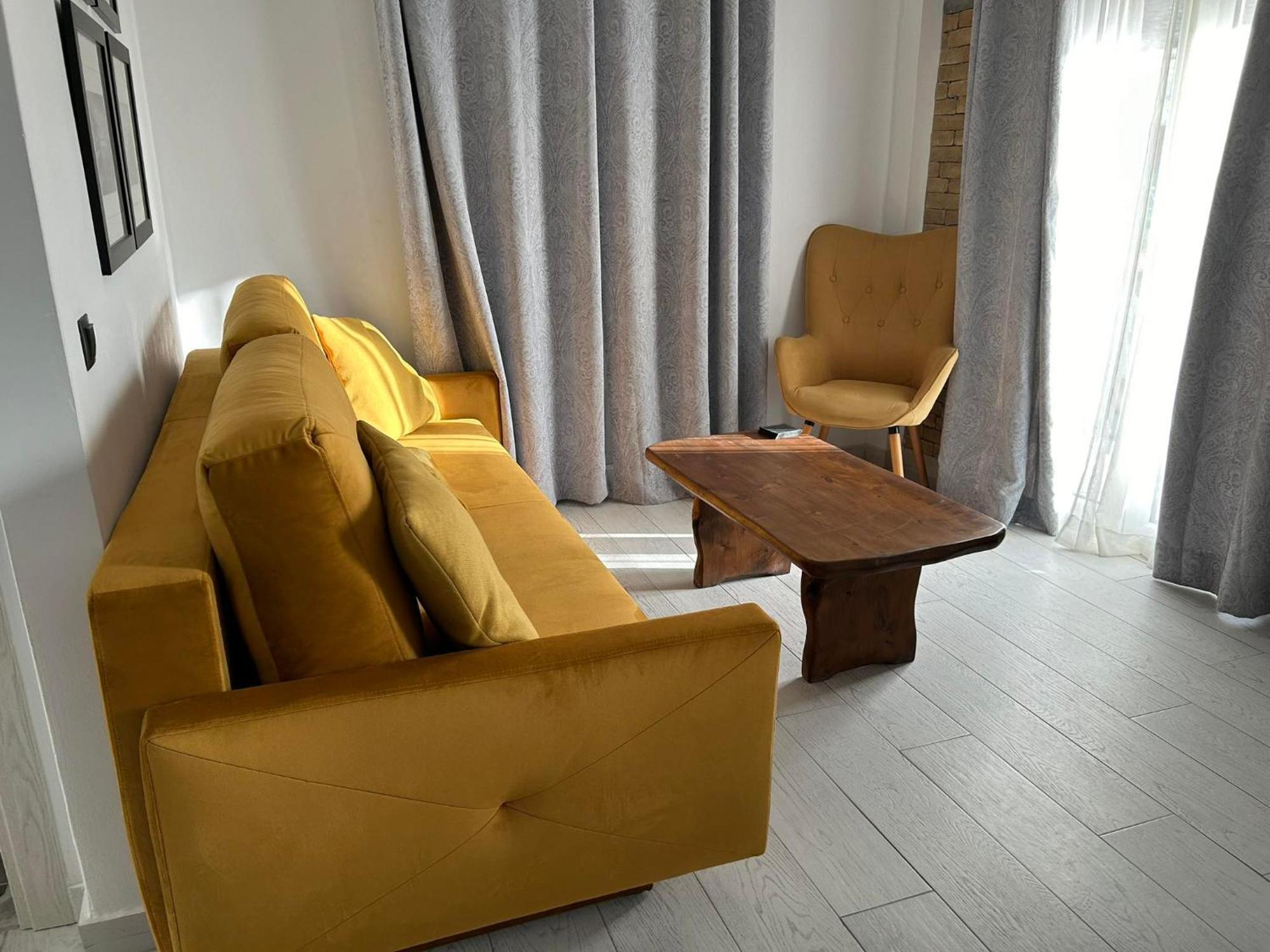 Deluxe Town Hall Square Flat In Historical Center 3 コルフ島 エクステリア 写真
