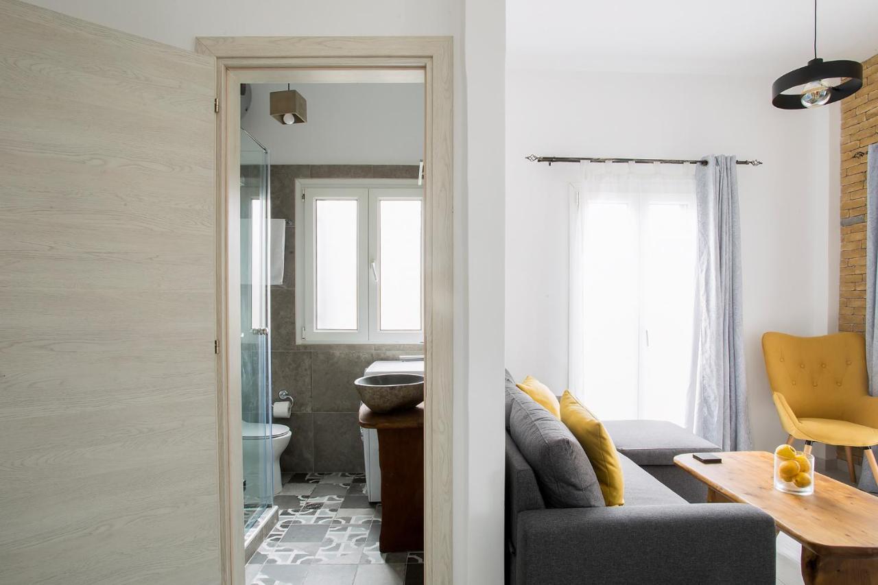 Deluxe Town Hall Square Flat In Historical Center 3 コルフ島 エクステリア 写真
